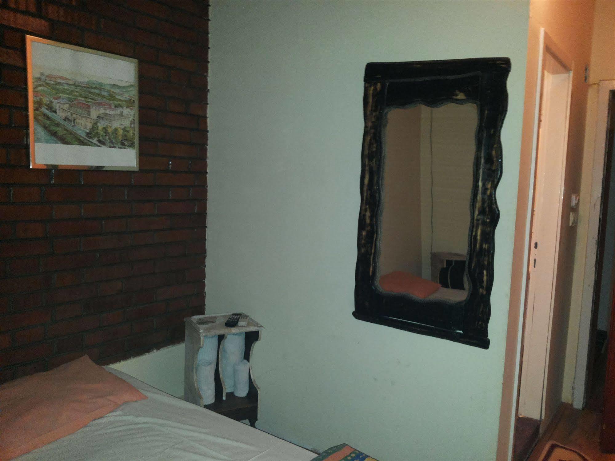 Hotel Vuk Skopje Exterior foto